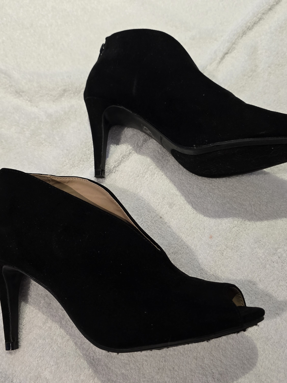 Xappeal Black Suede Peep-Toe Heeled Ankle Booties Sz 7